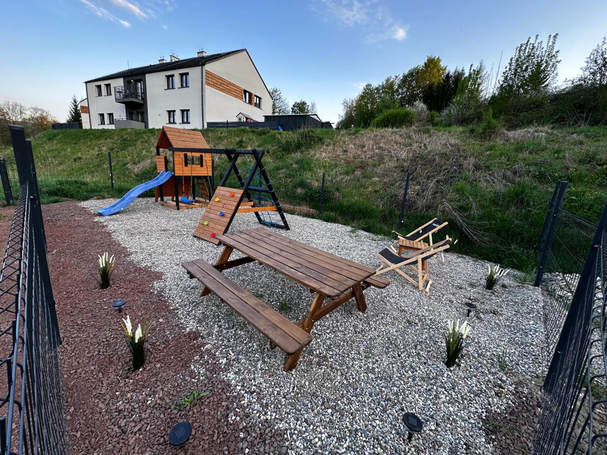 Apartament Pod Wzgorzem Z Sauna, Jacuzzi I Basenem Kudowa-Zdroj Bagian luar foto